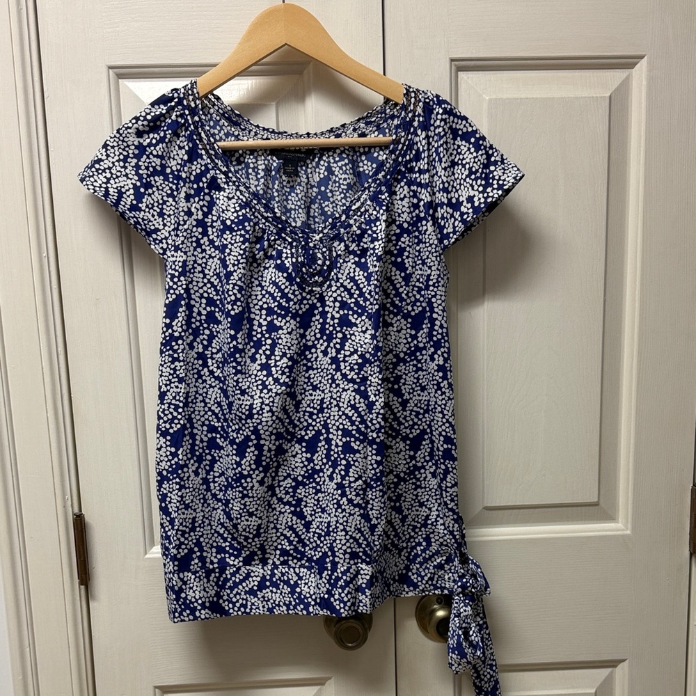 Banana Republic Navy and White Floral Tie-Side Blouse
